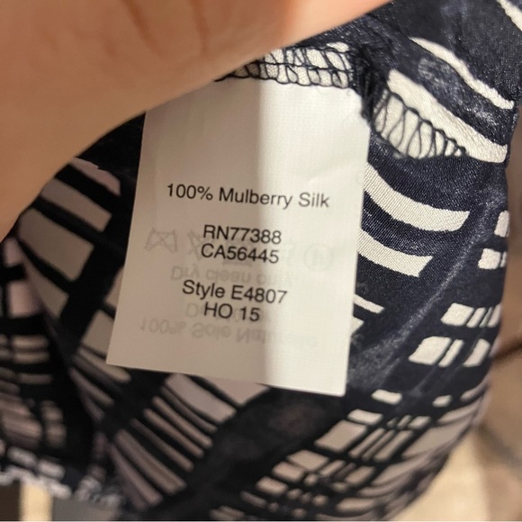 Madewell 3/4 Geometric Print 100% mulberry silk blouse women’s s luxury classy‎ - Picture 11 of 13